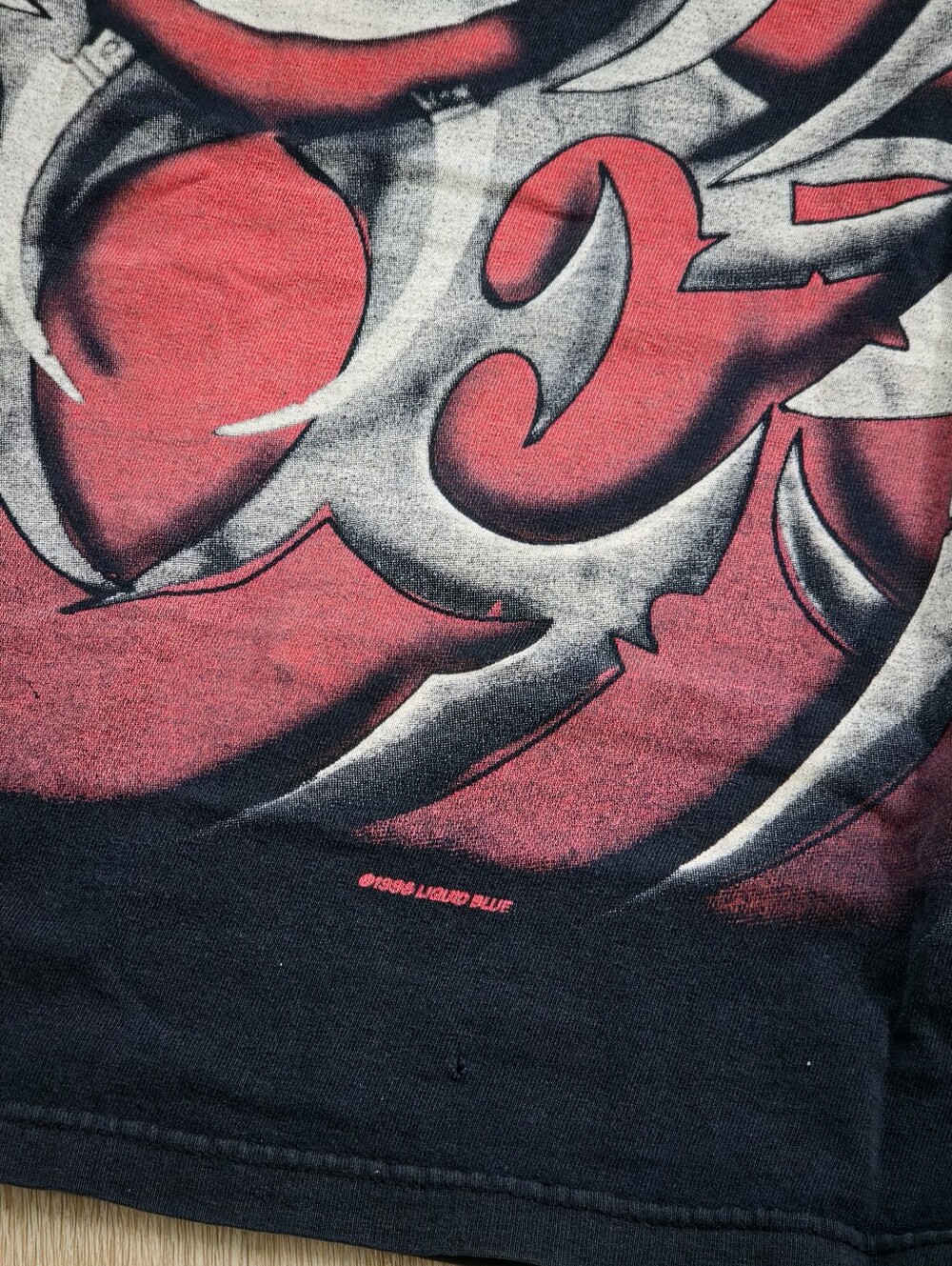 Vintage 1998 Liquid Blue skull tee - Picture 3 of 4